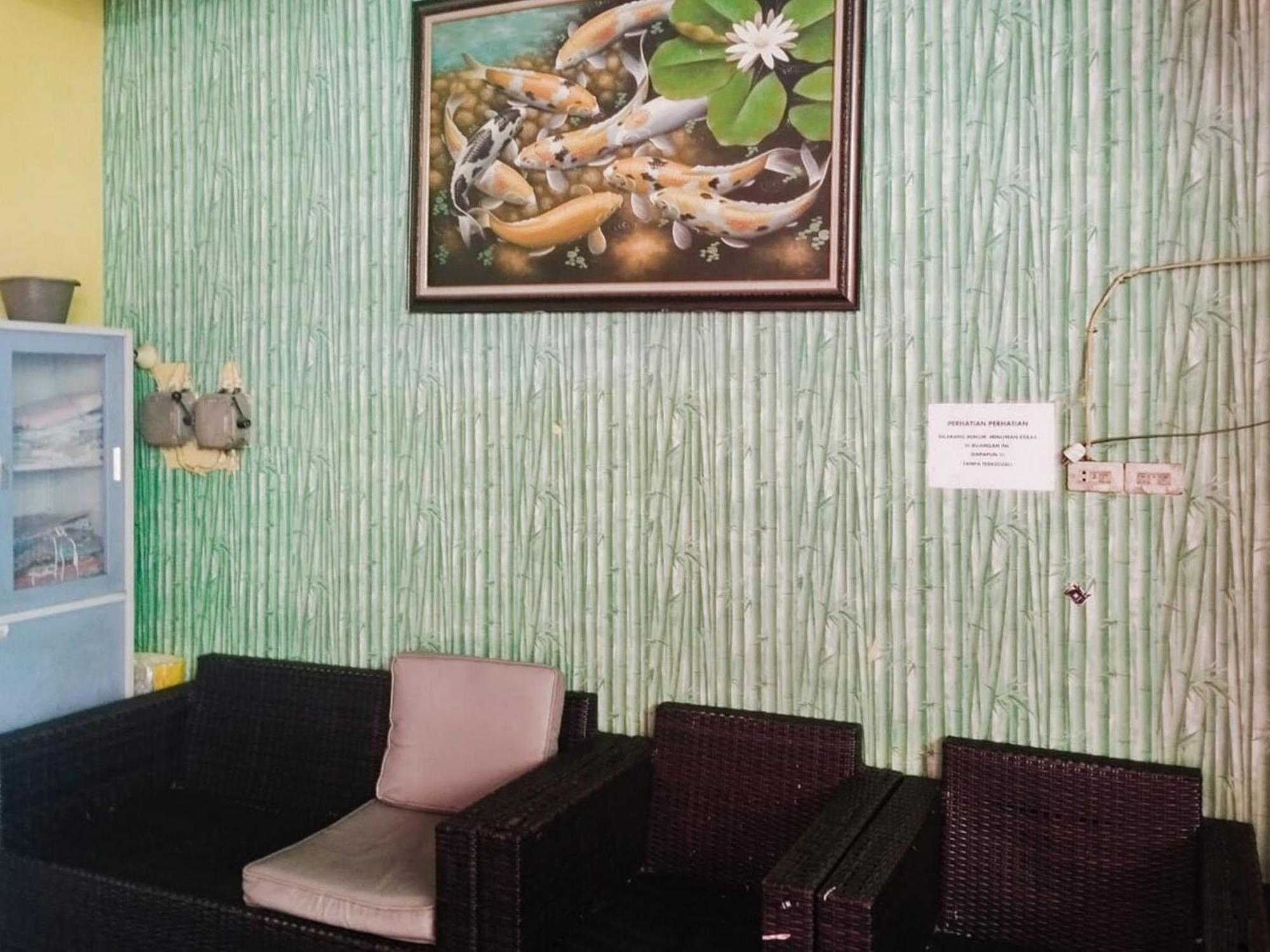 Reddoorz At Jalan Diponegoro Bandar Lampung Hotel Exterior foto